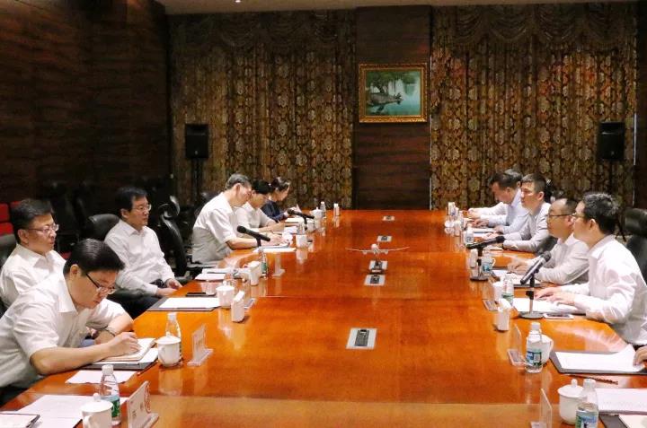 天津市宁河区区委书记王洪海一行考察尊龙凯时官方网站.jpg